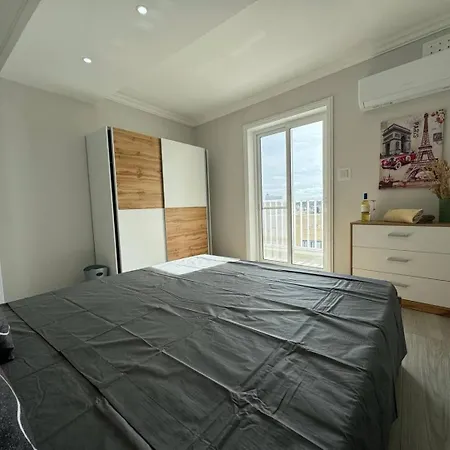 New And Modern Two Bedroom With Sea View