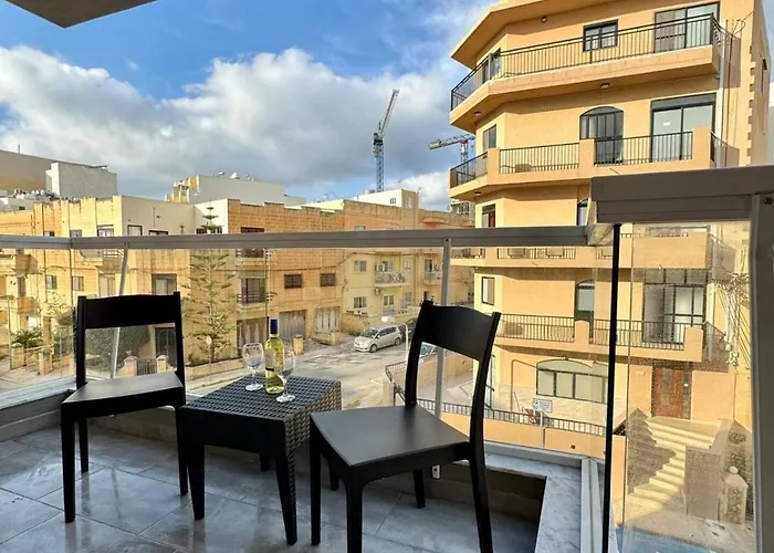 Apartment New And Modern Two Bedroom With Sea View *